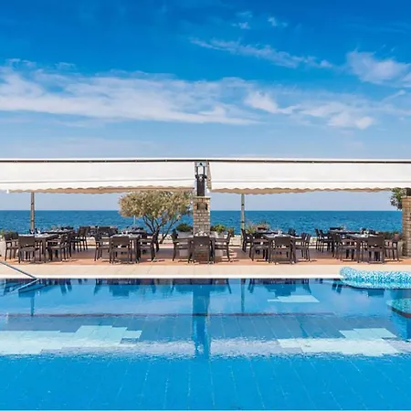 Amazing In With House A Panoramic View Сasa de vacaciones Umag